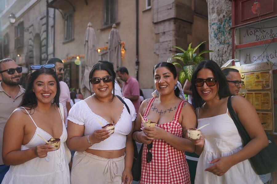 Rome: City Tour by Vespa with Pictures and Sweets Tastings - From Piazza di Pasquino to Piazza Navona, Startup Sweet Energy