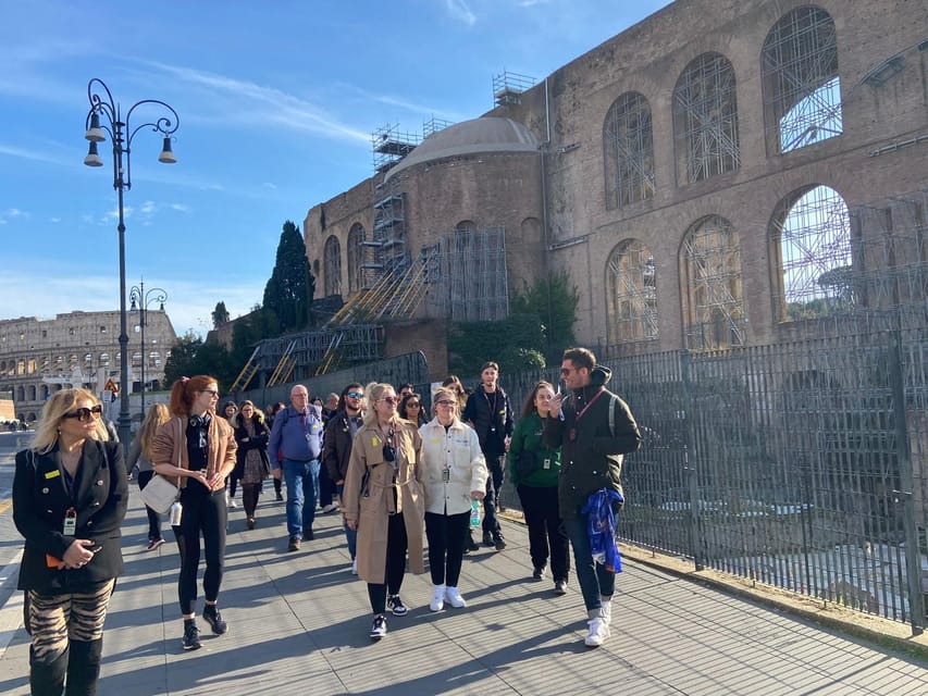 Rome: Colosseum Arena Floor, Forum & Palatine Guided Tour - How the Tour Stays Organized: Pacing, Questions, and Headsets