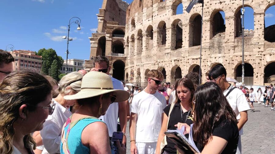 Rome: Colosseum Express Entry with Audio Guide App - Roman Forum and Palatine Hill: where the story expands