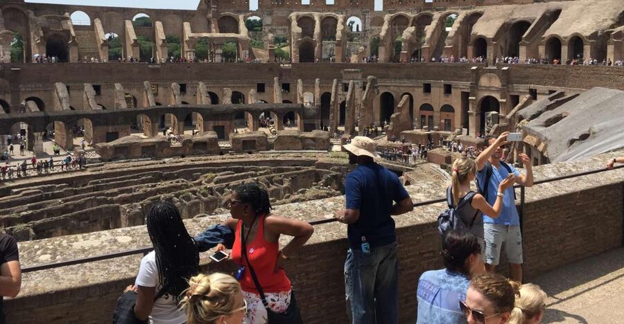 Rome: Colosseum Express Guided Tour with Arena Access Option - Arriving at Piazza del Colosseo, 21, and the Security Reality
