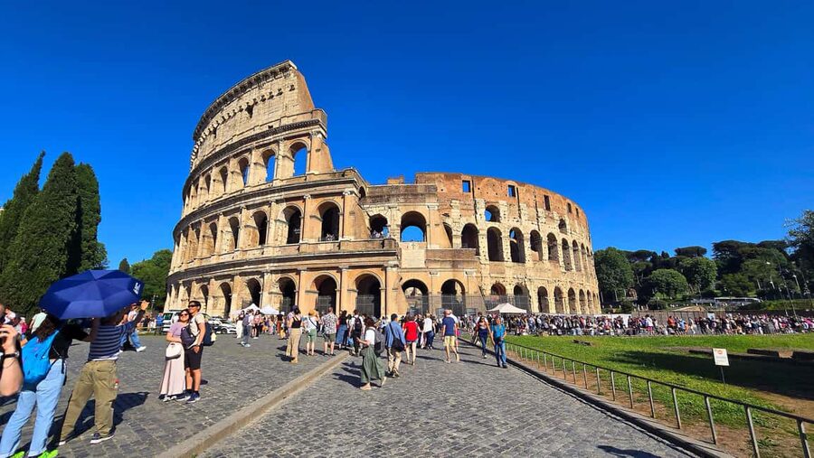Rome: Colosseum Express Tour and Roman Forum Access - Entering the Colosseum through the group entrance