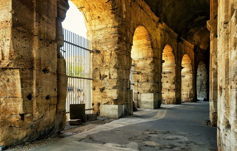 Rome: Colosseum Express Tour and Roman Forum Access - Group size, pace, and what to do if crowds slow you down