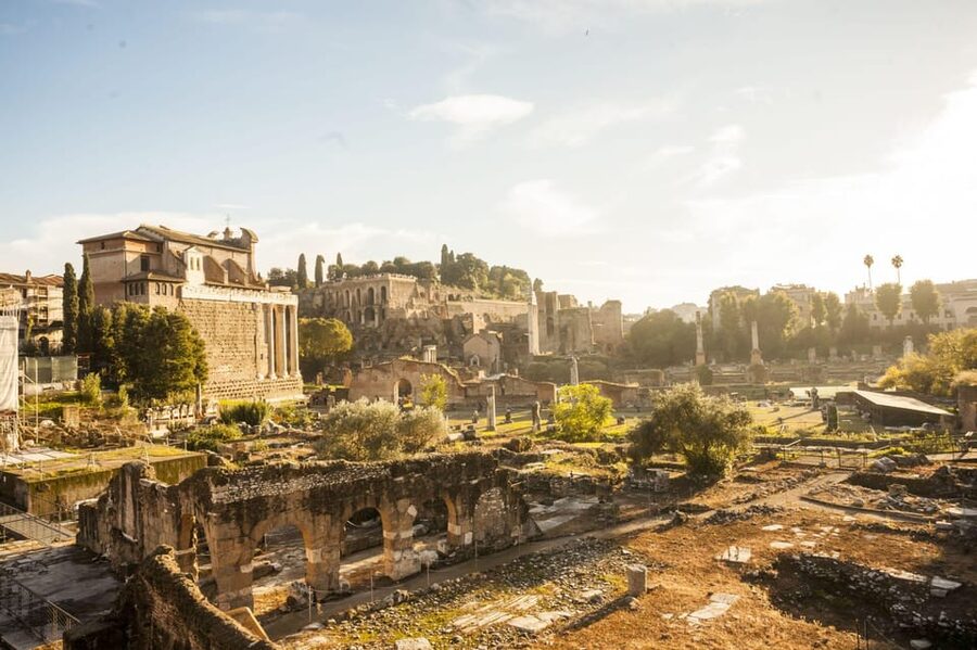 Rome: Colosseum, Forum, Palatine Hill Entry & Audioguide App - Why This 24-Hour Colosseum Ticket Feels Like the Smart Option