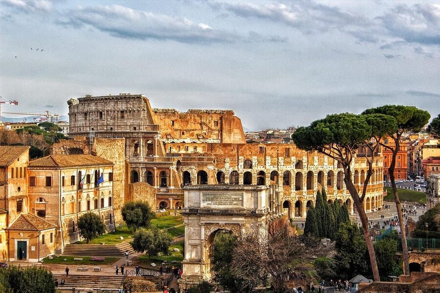 Rome: Colosseum, Forum, & Palatine Hill with Audio Guide - Palatine Hill viewpoints, 40 meters up and worth the climb