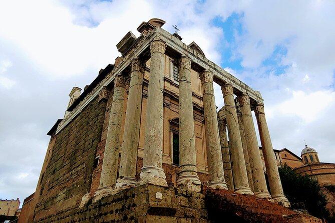 Rome: Colosseum Guided Tour with Roman Forum and Palatine hill - Price and Value: What You Pay For (and What It Does Not Include)