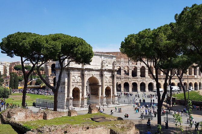 Rome: Colosseum, Palatine Hill and Roman Forum Guided Tour - Meeting at Santi Cosma e Damiano, Then Getting Organized