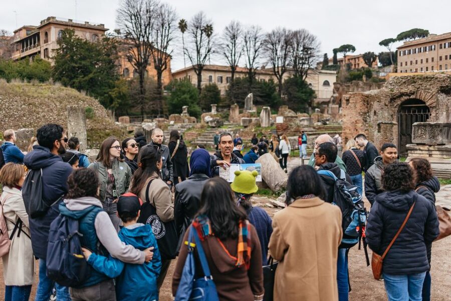 Rome: Colosseum, Palatine Hill & Roman Forum Guided Tour - Who should book this Colosseum plus Forum tour