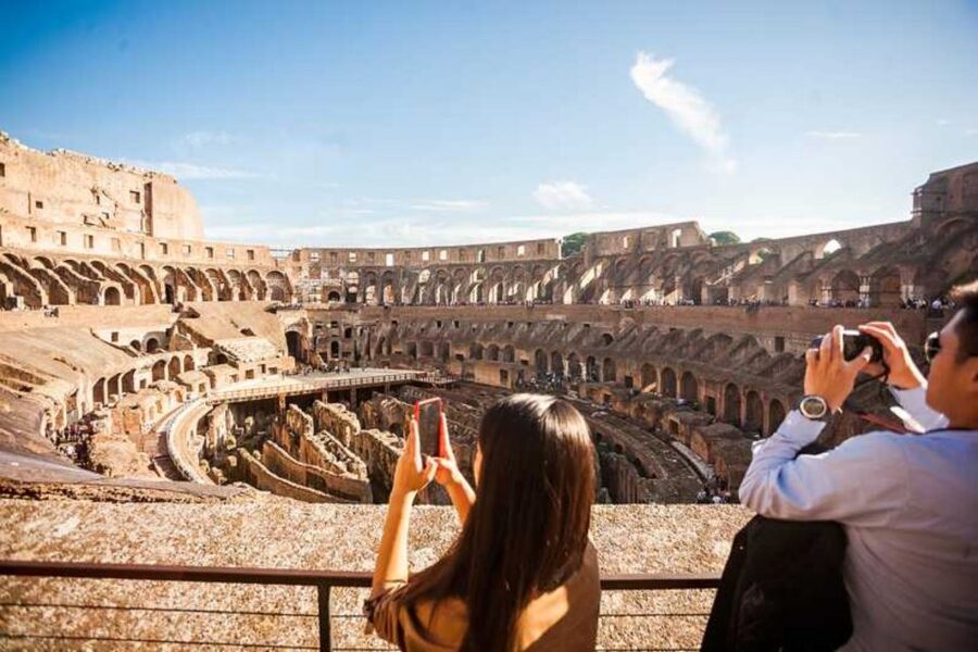 Rome: Colosseum, Palatine & Roman Forum Tour w/Entry Ticket - First Level Stories: Gladiator Combat and Roman Social Order