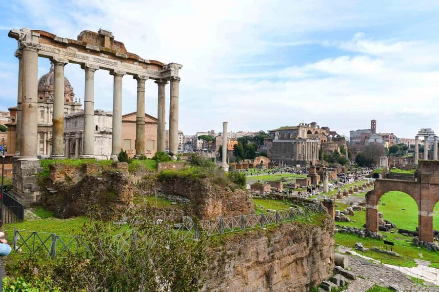 Rome: Colosseum, Roman Forum & Palatine Hill Guided Tour - Inside the Colosseum: Arena Time and the Stories That Make Ruins Feel Real