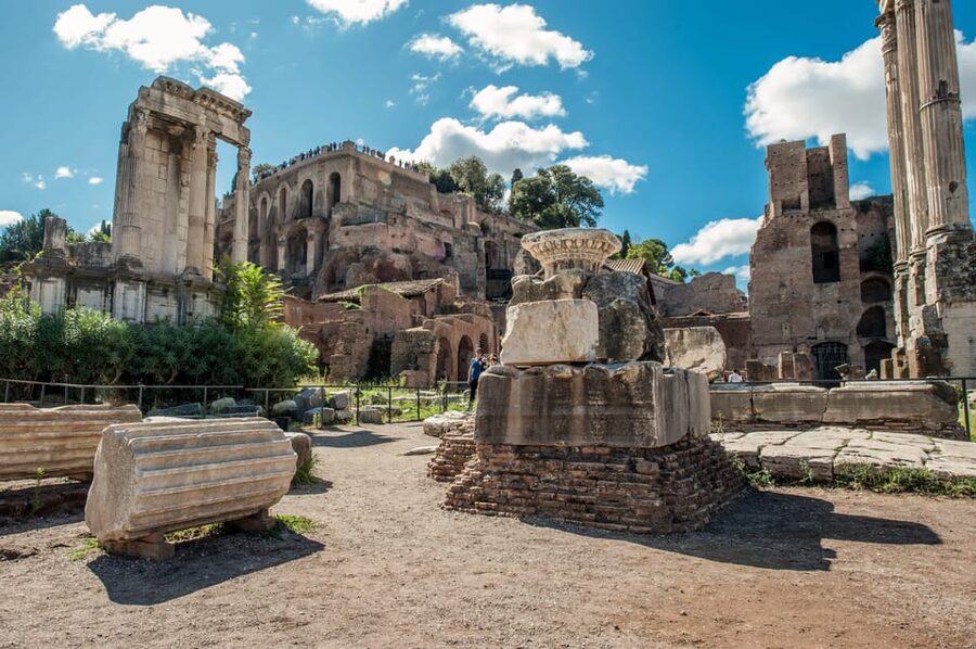 Rome: Colosseum, Roman Forum & Palatine Hill Tour - Guide Quality: Storytelling That Turns Ruins Into People