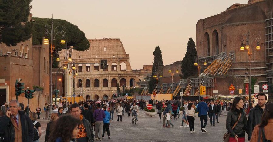 Rome: Colosseum, Roman Forum & Trajan's Market Exterior Tour - Roman Forum and Via dei Fori Imperiali: Making Ancient Rome Coherent