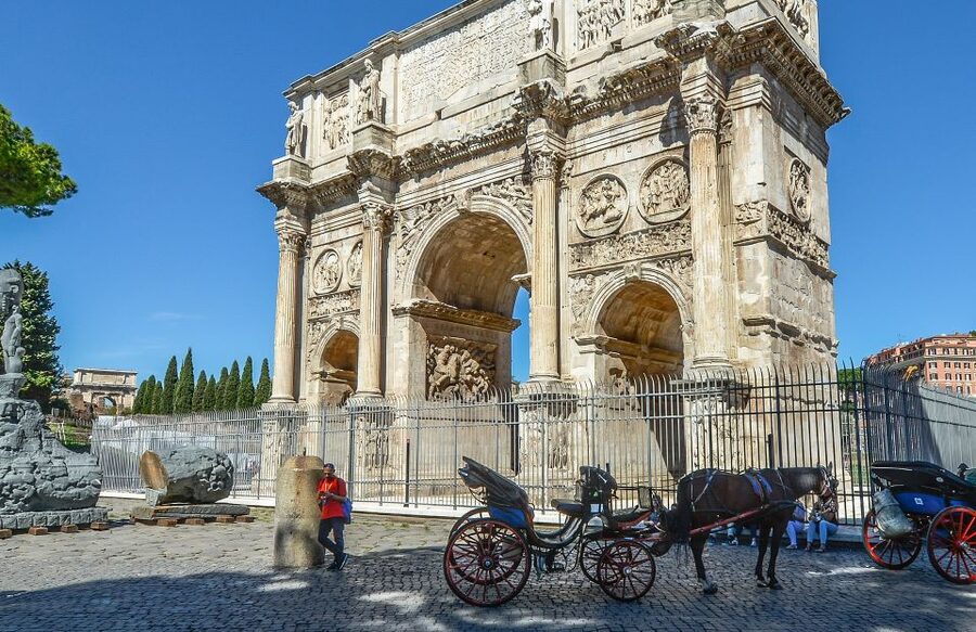 Rome: Colosseum, Roman Forum & Trajan's Market Exterior Tour - Colosseum Exterior: What You Can Learn Without Entering