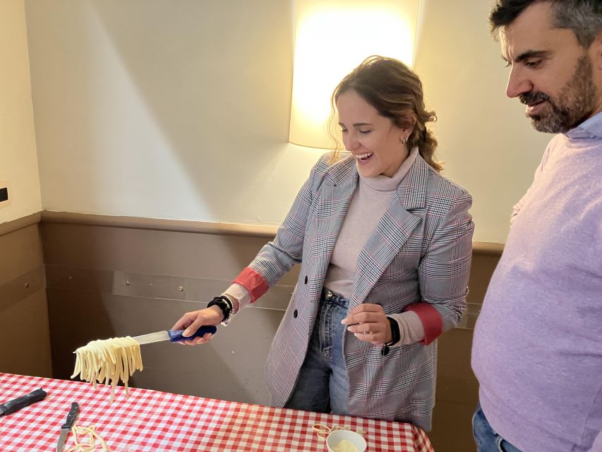 Rome Cooking Class: Handmade Tonnarelli Pasta & Tiramisu - Where You Meet at Osteria San Giorgio and What to Expect From the Room