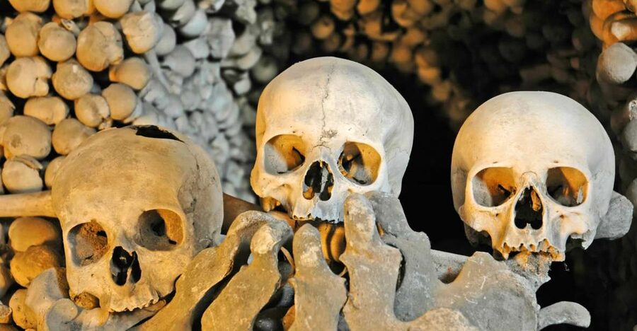 Rome: Dark Past Walking Tour with Capuchin Crypt Ticket - Start at the Capuchin Crypt, where the tour sets its tone