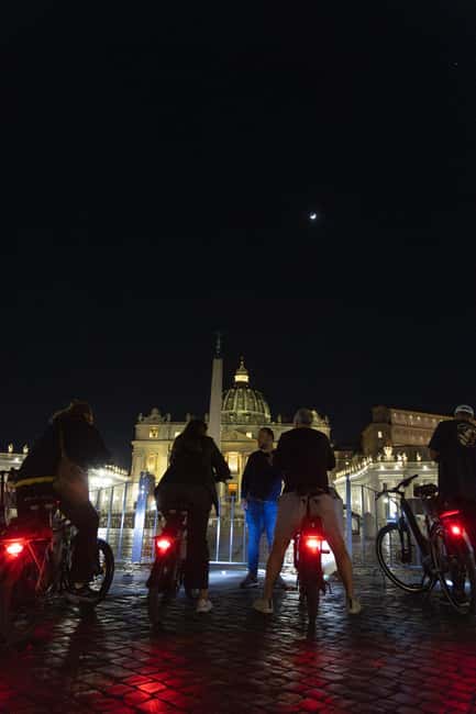 Rome: E-Bike Night Tour with Food and Wine Tasting - Piazza Navona and the Pantheon: Classic Stops That Still Feel Worth It
