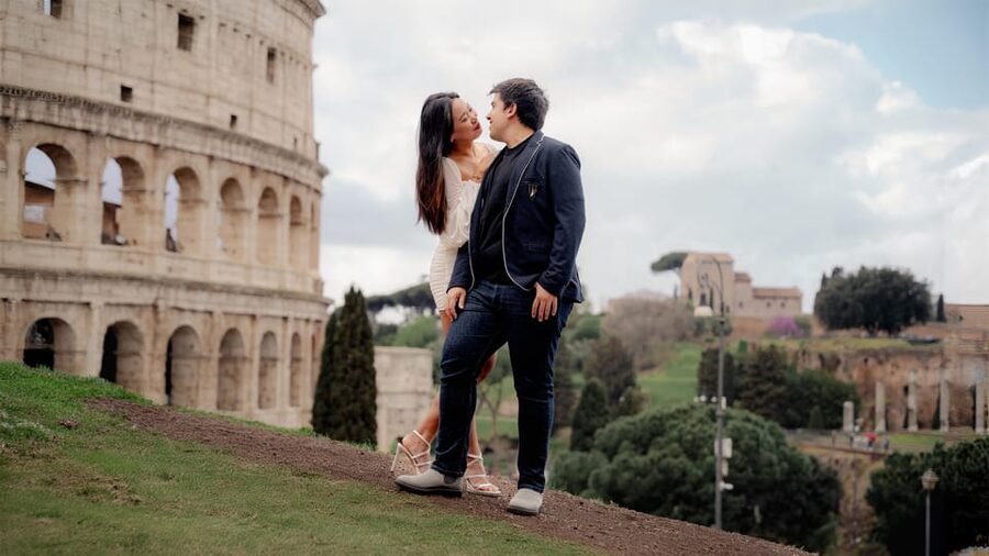 Rome: Early Morning Private Photoshoot at Iconic Landmarks - Posing Help That Feels Natural, Not Awkward