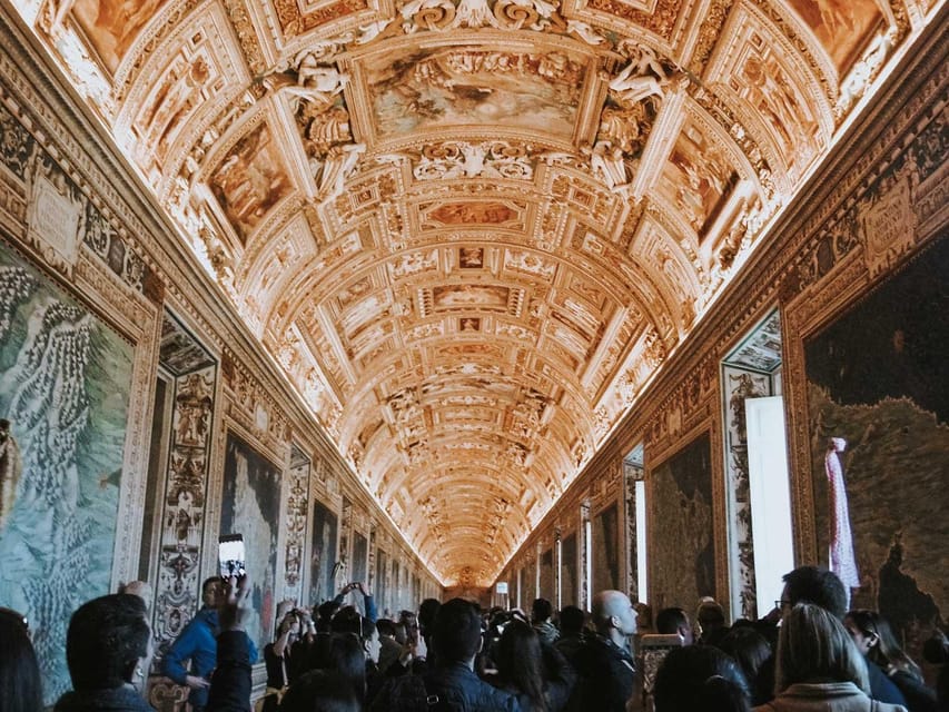 Rome: Early Vatican Museums & Sistine Chapel Tour - Gallery of Maps and Belvedere Courtyard: The Quiet Breather Before the Big Ceiling