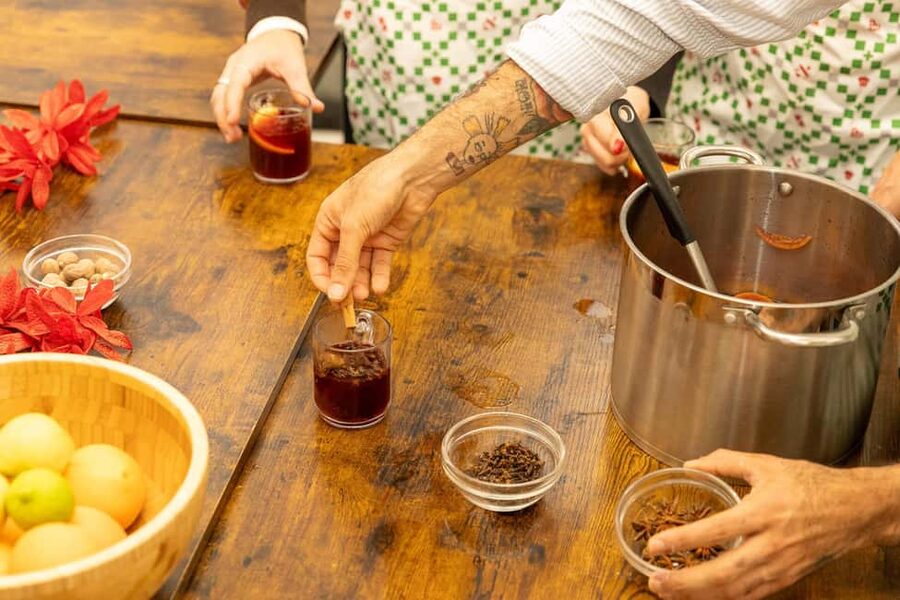 Rome: Family-Friendly Pasta and Tiramisu Cooking Class - Choosing Carbonara or Cacio e Pepe: Two Paths, One Lesson
