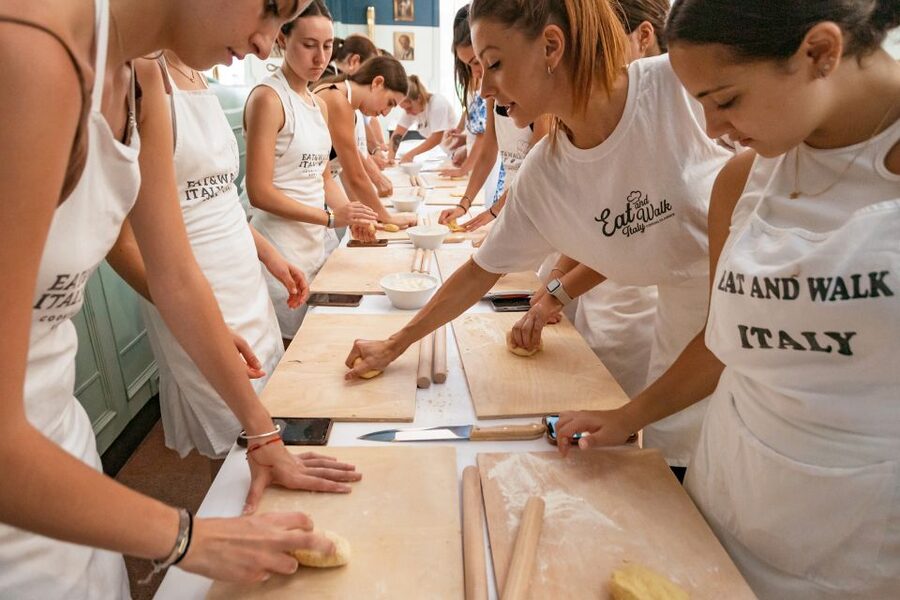 Rome: Fettuccine and Tiramisu Cooking Class with Wine - Dining like a chef’s table: taste your work with wine and limoncello