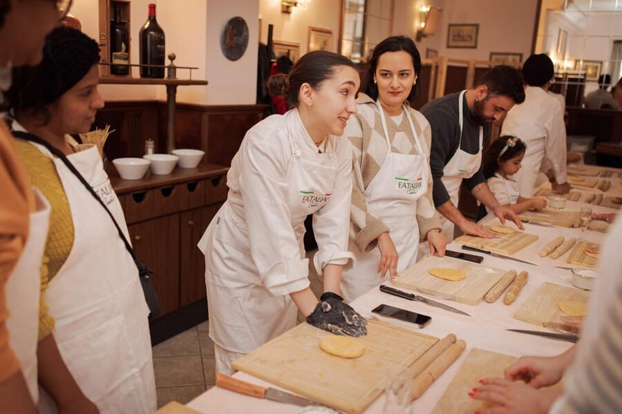 Rome: Fettuccine Pasta Cooking Class in Rome's City Center - Should you book this Rome fettuccine cooking class?