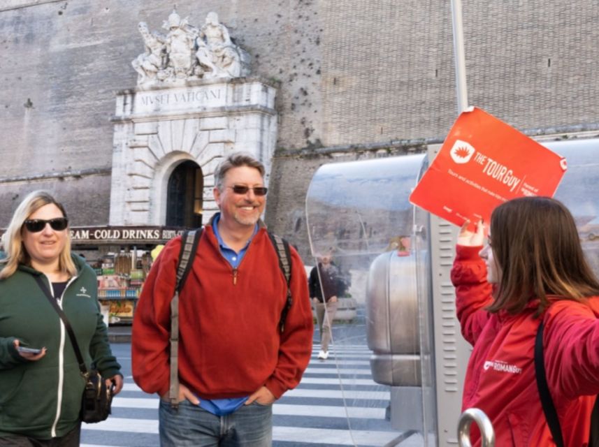 Rome: Full-Day Colosseum, Vatican Museums & City Center Tour - Piazza Venezia viewpoints, then the turn toward ancient Rome