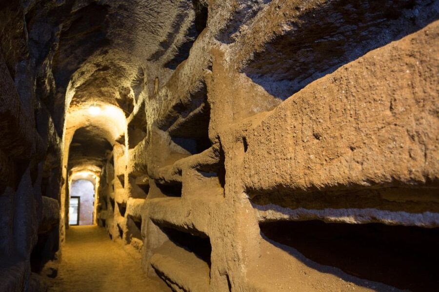Rome: Guided Catacombs Tour & Capuchin Crypt (Audio Guide) - The 3-hour hop-on hop-off panoramic tour: how to use it without wasting time