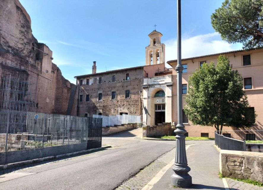 Rome: Guided Colosseum Tour with Arena Entrance - Palatine Hill Views: Turning Ruins Into Perspective