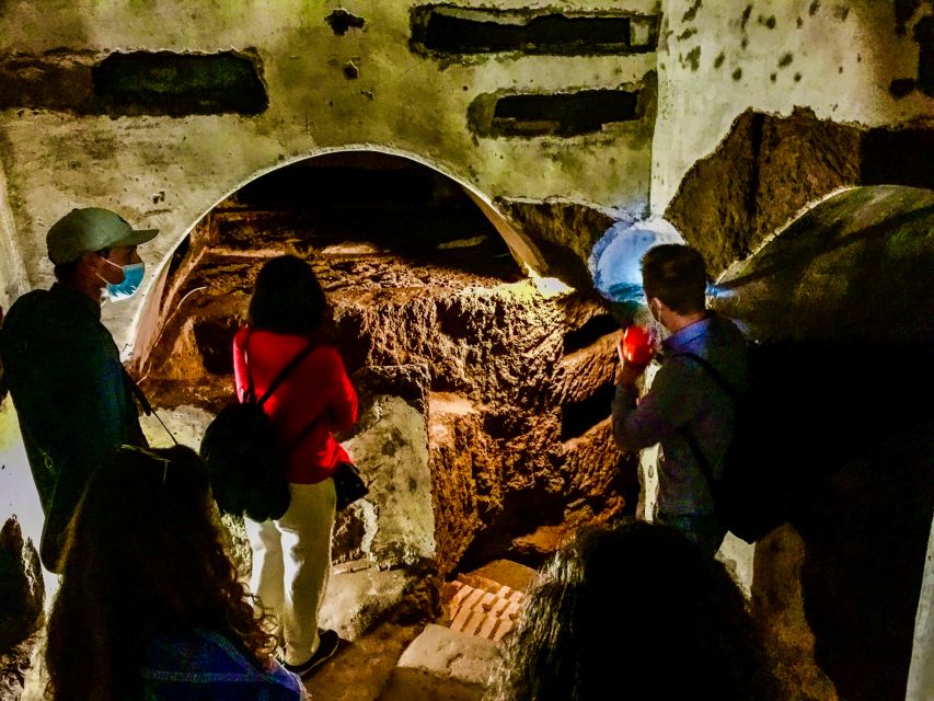 Rome: Guided Roman Catacombs Tour with Transfers - The San Domitilla Descent: What 16 Metres Underground Feels Like