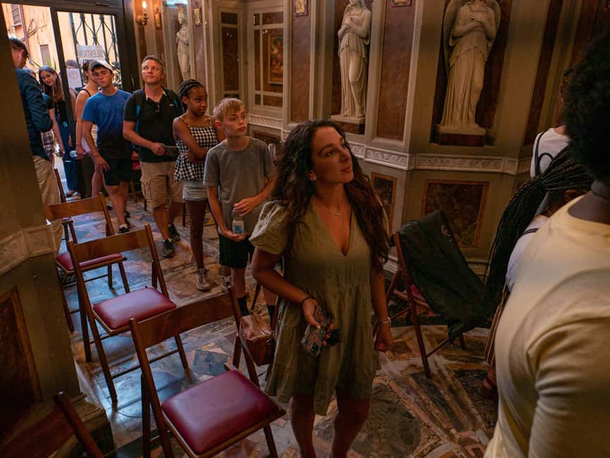 Rome: Guided Walking Tour in English or Spanish - What the guide adds, and why names like Dan and Alina show up often
