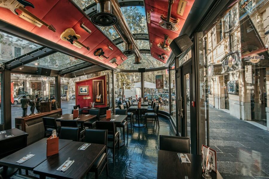 Rome: Hard Rock Cafe Experience - Rock Meets Rome at Via Vittorio Veneto