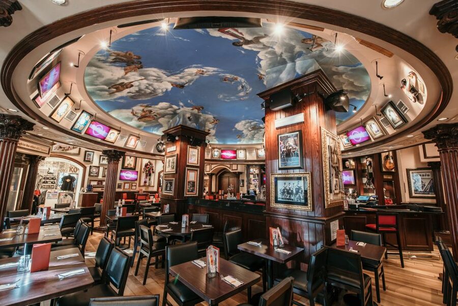 Rome: Hard Rock Cafe Experience - Shopping the Hard Rock way, without derailing your night