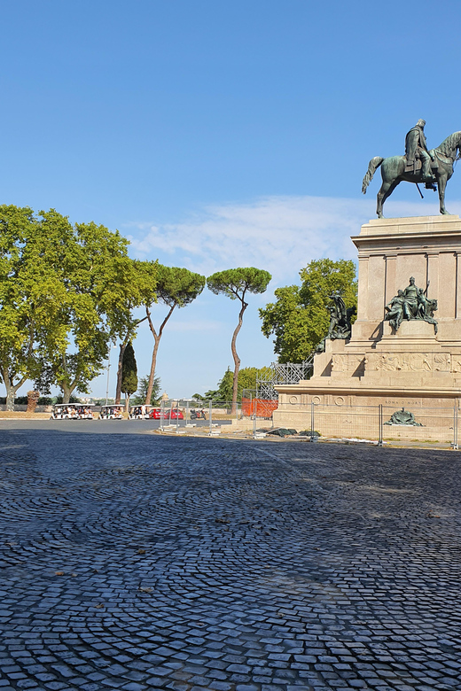 Rome: Highlights Golf Cart Tour with Pizza Snack & Gelato - Food included: pizza by the slice and gelato without detouring