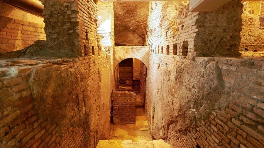 Rome: Immersive Underground and Piazzas Tour - Quick hits before you go