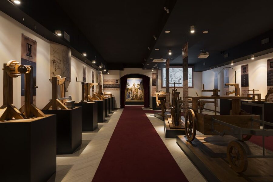 Rome: Leonardo Da Vinci Experience Entry Ticket - Art gallery time: certified reproductions and the Last Supper context