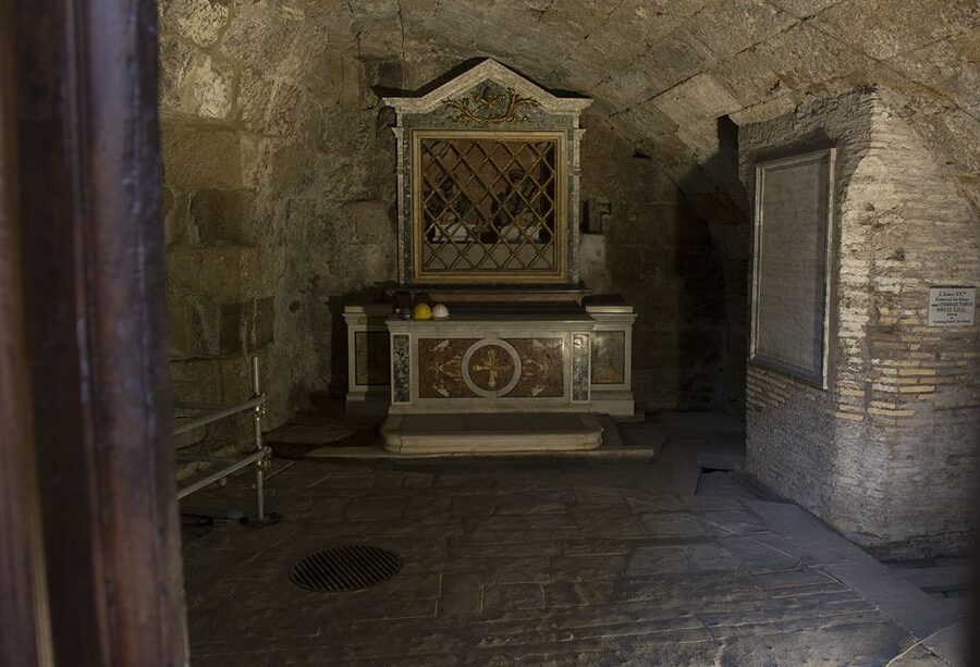 Rome: Mamertime Prison Entrance Ticket with Audio guide - What the ticket really gets you at Carcer Tullianum