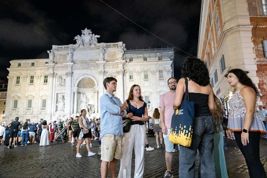 Rome: Moonlight Walking Tour – Free for Kids - Trajan’s Column and the Secret Colosseum Viewpoint