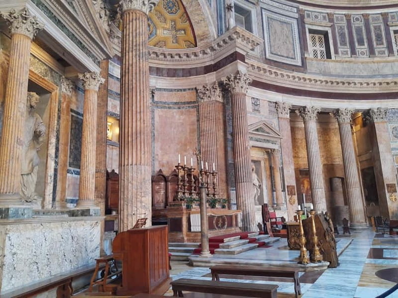 Rome: Pantheon Priority Entry Ticket & Audio Guide App - The app’s bonus tour: Navona, Trevi, and Piazza di Spagna