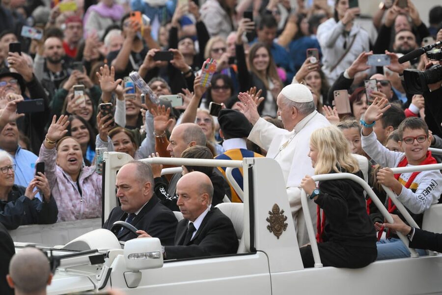Rome: Papal Audience Experience - The feeling of a Papal Audience in St. Peter’s Square