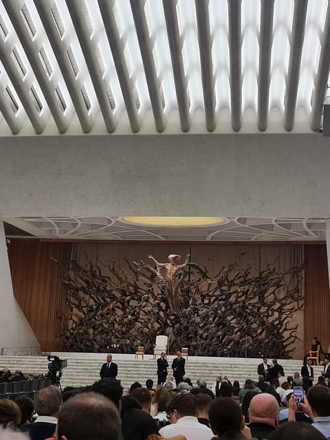 Rome: Papal Audience Tour With Reserved Access - Guides and group energy: how the morning stays understandable