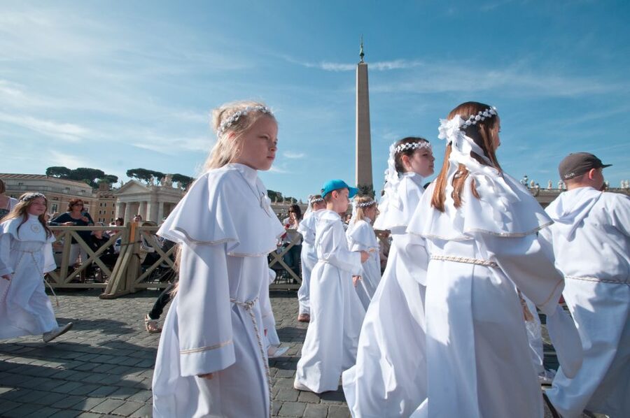 Rome: Papal Audience with Pope Leo XIV & Expert Guide - Dress code and timing: plan for stands, not strolls