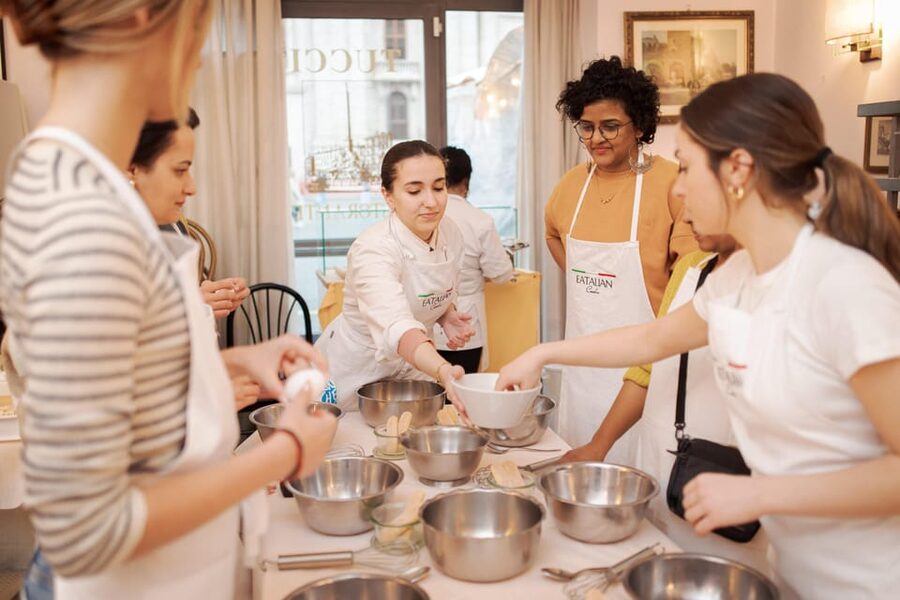 Rome: Pasta and Tiramisu Cooking Class in Piazza Navona - Meeting at Ristorante Tucci, and what to do when you arrive