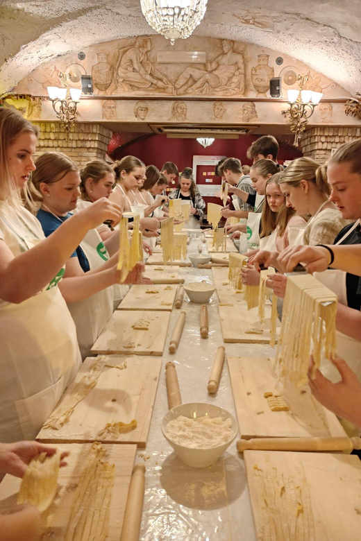 Rome: Pasta & Tiramisu Cooking Class near the Spanish Steps - Why This Rome Class Starts Near the Spanish Steps