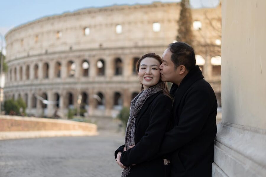 Rome: Personalized Photoshoot outside the Colosseum - The digital photo delivery: 20 to 60 edited images in about 24 hours
