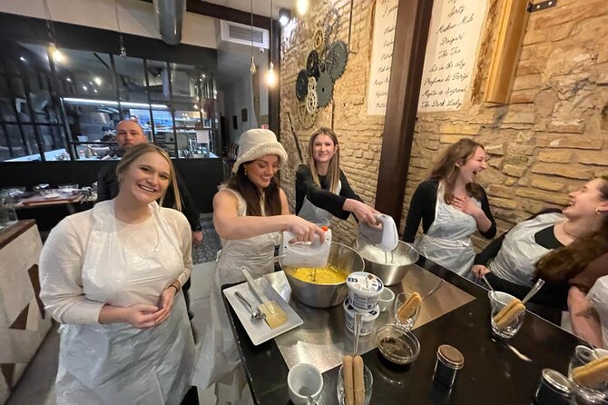 Rome: Pizza & Tiramisu Class with Free Flowing Fine Wine - Making Roman Pizza Dough, Including the Mozzatura Cut