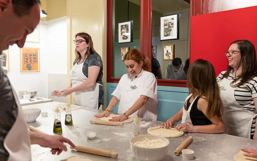 Rome: Pizza & Tiramisu Making Class with Wine & Limoncello - Where You Meet at Gusto Restaurant Near Piazza Navona
