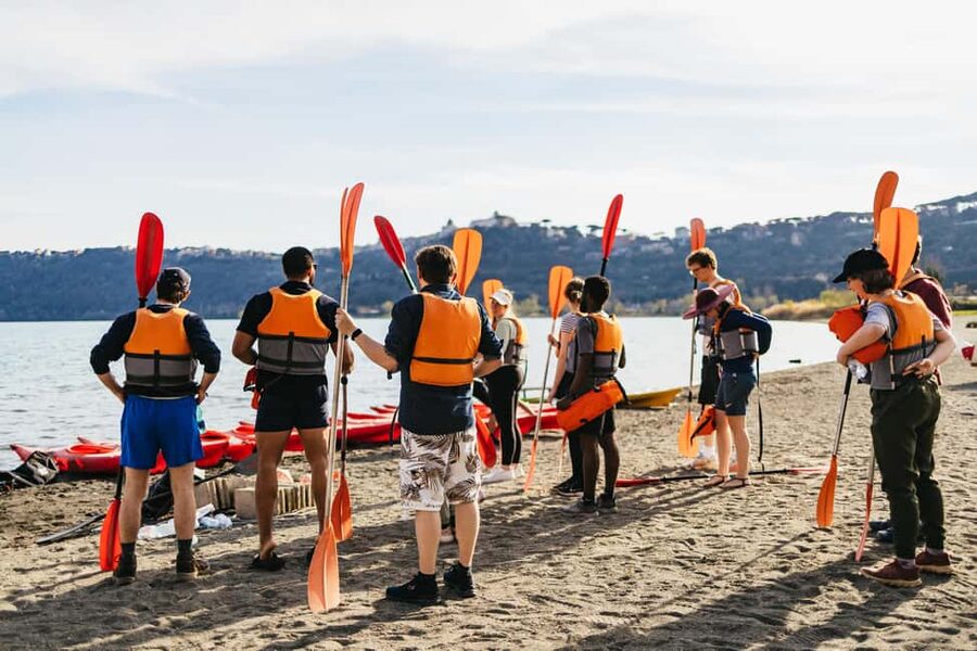 Rome: Popes' Lake, Kayak Tour with Swimming & Roman Pizza - Step-by-step: what happens during the 3 hours