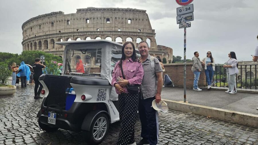 Rome: Private Golf Cart Tour with Artisanal Gelato Tasting - The First Photo Stops: Spanish Steps and Trevi Fountain