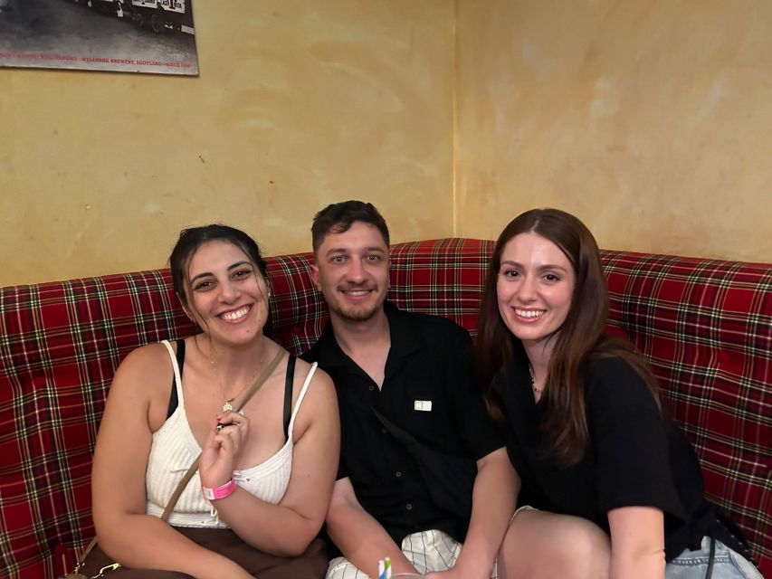 Rome: Pub Crawl and Ultimate Party with Open Bar and Pizza - The Best Hour of the Night: 9:30 PM to 10:30 PM Open Bar and Pizza