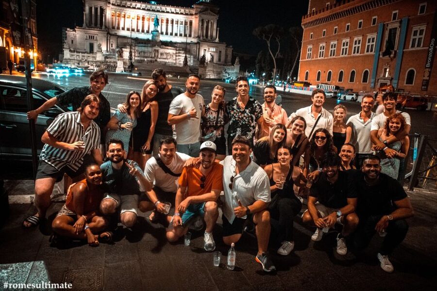 Rome: Pub Crawl and Ultimate Party with Open Bar and Pizza - More Than 20 Stops, Historic Center Nights, and the Weekly-Schedule Twist