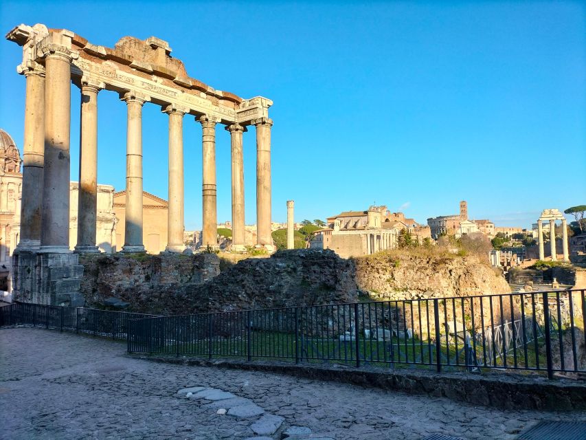 Rome: Roman Forum and Palatine Hill Licensed Guided Tour - Palatine Hill: the emperor’s neighborhood and the view that makes it click